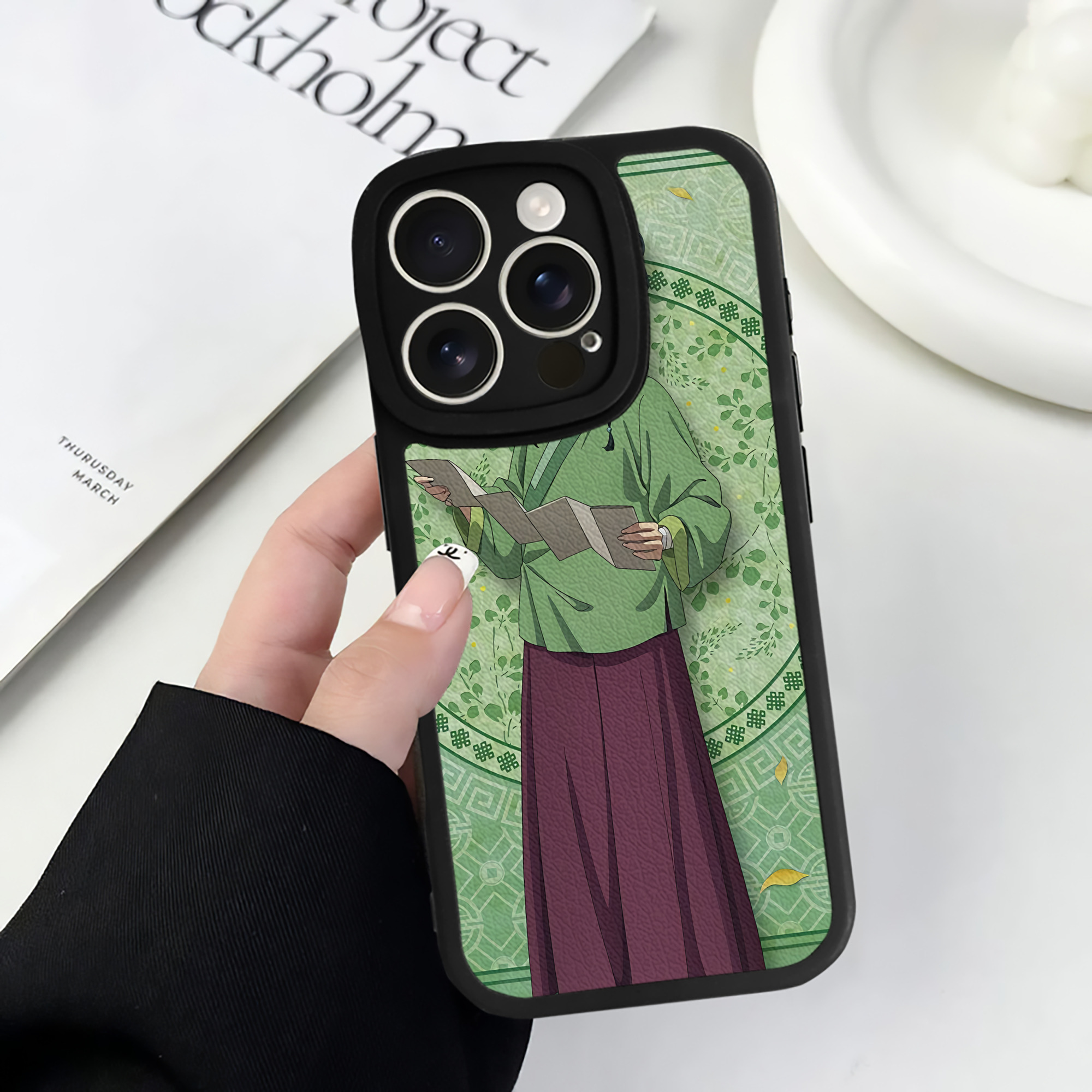 薬屋のひとりごと The Apothecary Diaries 【iPhone 16シリーズ対応】シリコンスマホケース（レザー調） 材質：シリコン